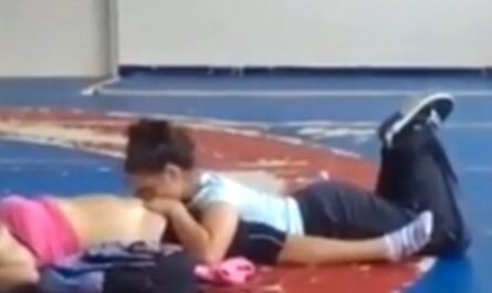 Porno Familial Voyeur Elle Baise dans la Salle de Sport